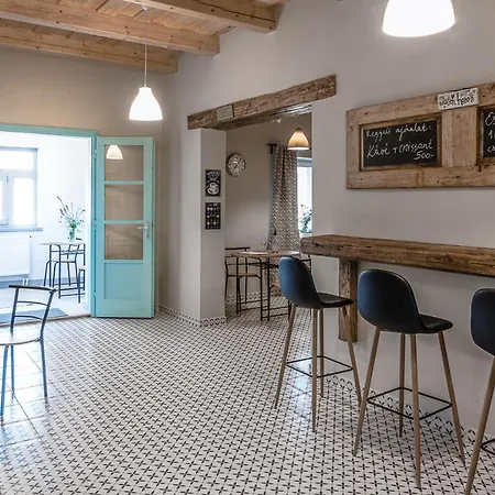 Myrtus Borbar Es Vendeghaz Apartament